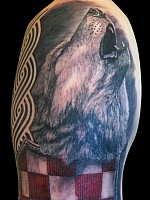 Wolf and Croatian coat of arms